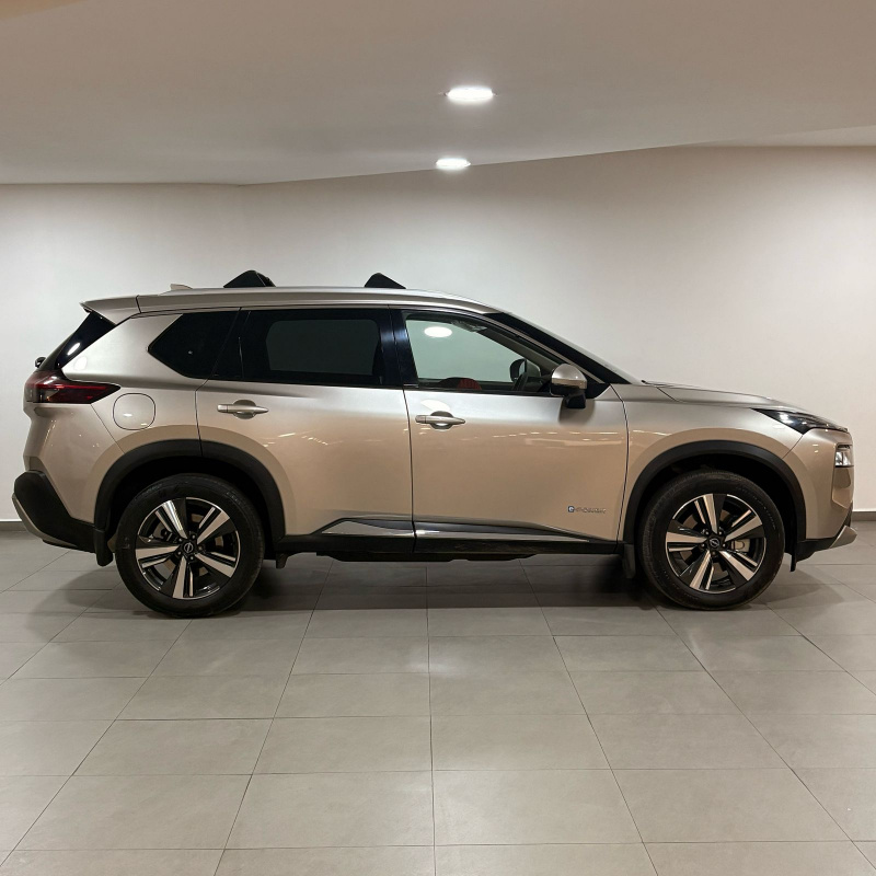 Nissan X-Trail  5 pts. Platinum e-Power, E-REV, TA, QCP, s. Bose, RA-19 2025